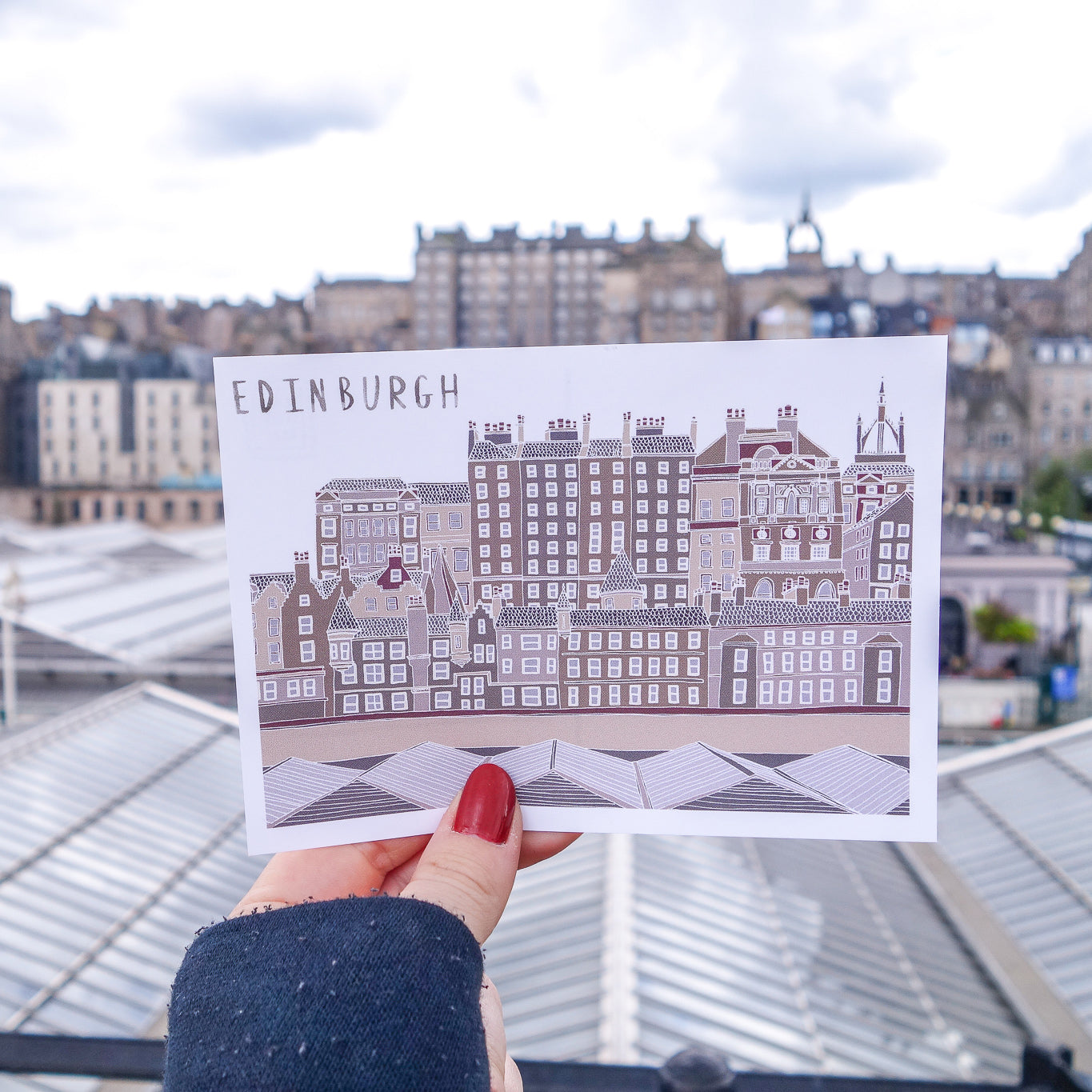 Edinburgh Postcard - Victoria Rose Ball